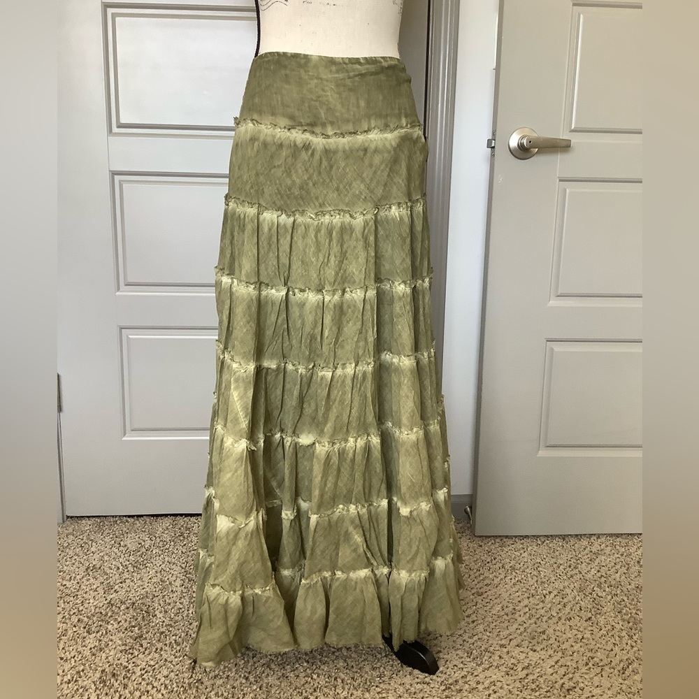 😻 Free People Tiered Maxi Skirt 😻 - Picture 4 of 11